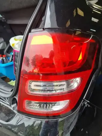 detailing automobile Vire-1