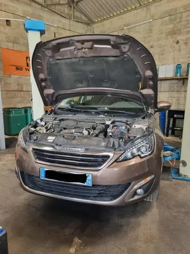 detailing automobile Vire-5